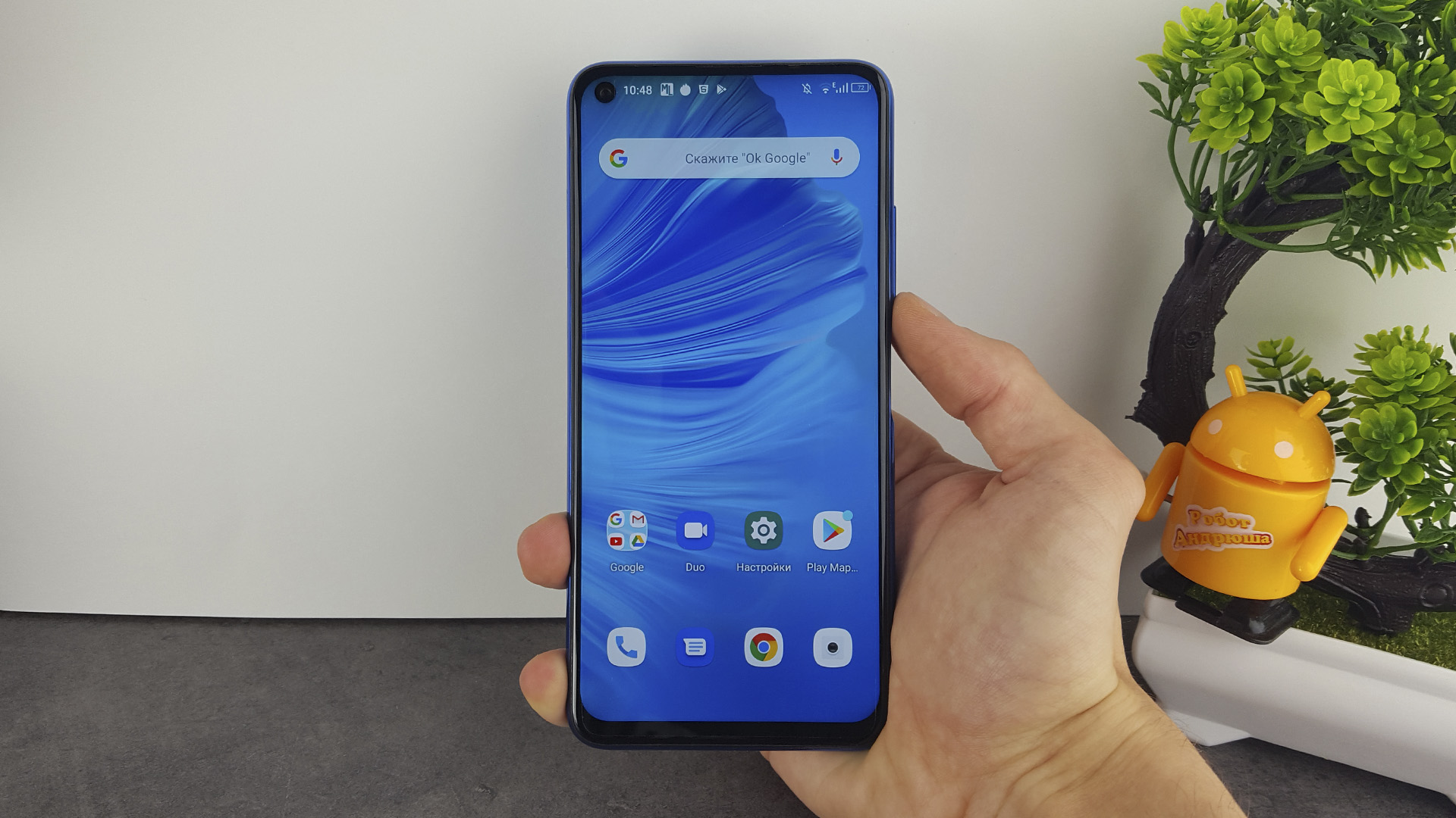 UMIDIGI F2 review - in hand
