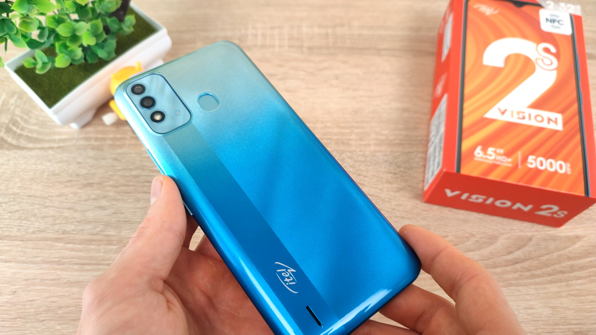 Itel Vision 2S back cover