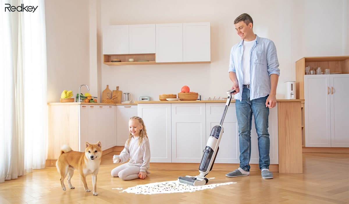 Redkey W12 dry and wet vacuum cleaner
